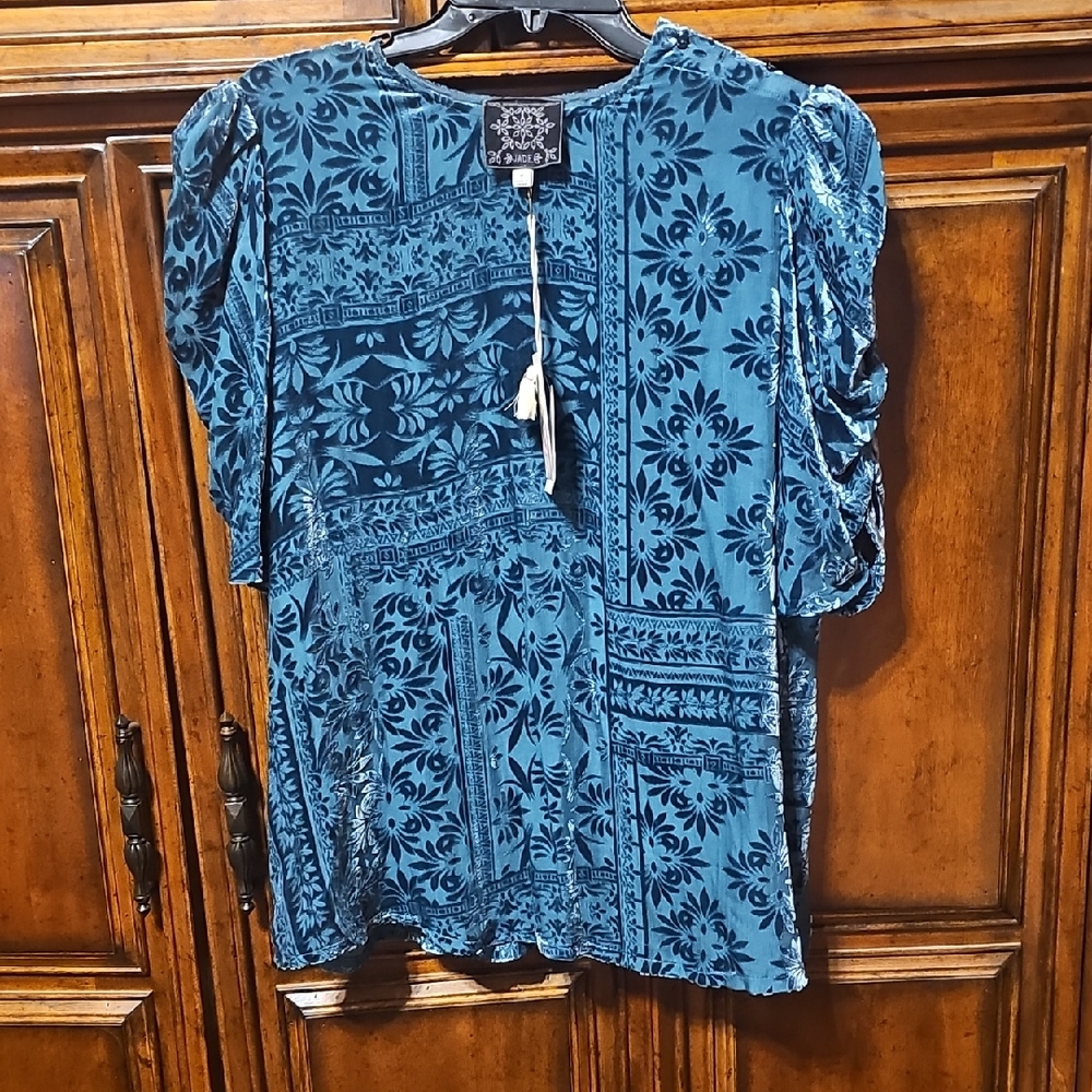 Johnny Was Teal Velvet "Burn-Out" SS  Floral Blouse - Sz. MD - NWT!